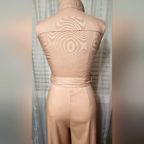 Sleeveless jumpsuit - Picture 2 of 5